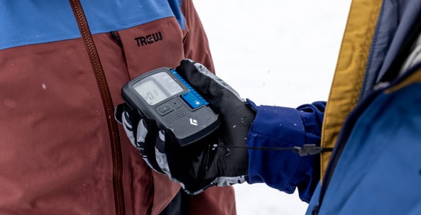 How to Choose an Avalanche Beacon / Avalanche Transceiver