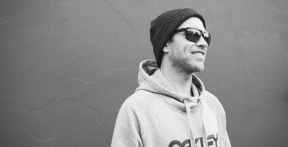 How to Choose Sunglasses: Size, Styles & Lens Guide