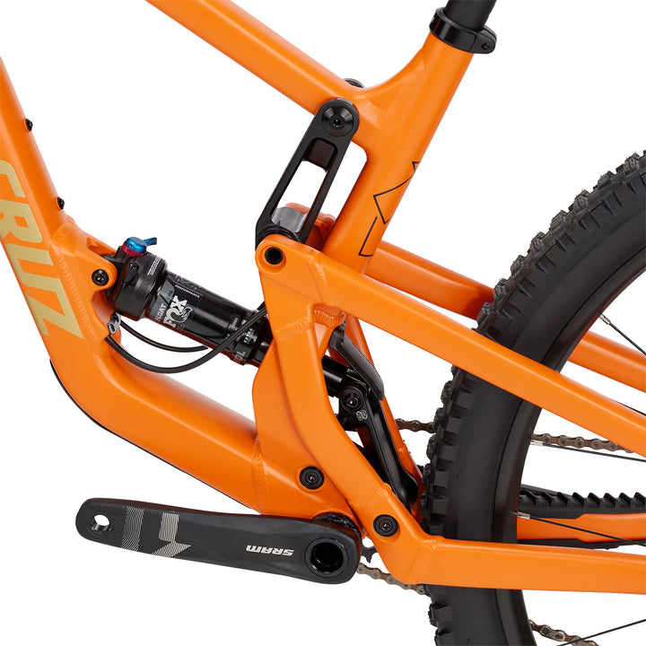 Santa Cruz Bicycles Hightower A D Complete Mountain Bike 2022 Matte Melon