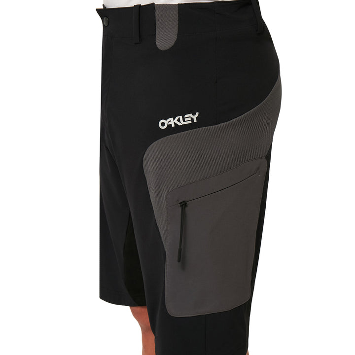 Oakley Maven MTB Cargo Shorts Blackout