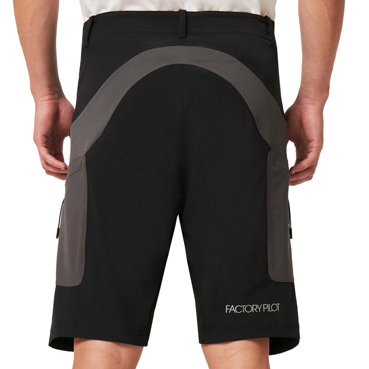 Oakley Maven MTB Cargo Shorts Blackout