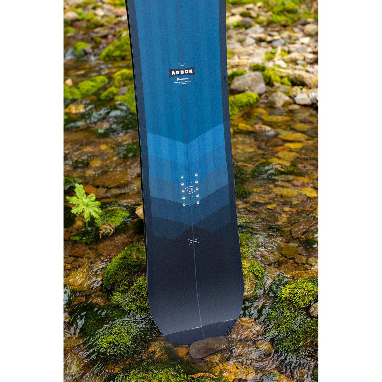 【美品】ARBOR FOUNDATION 23-24 155cm 初〜中級者向け Arbor Foundation Snowboard 2024 – evo