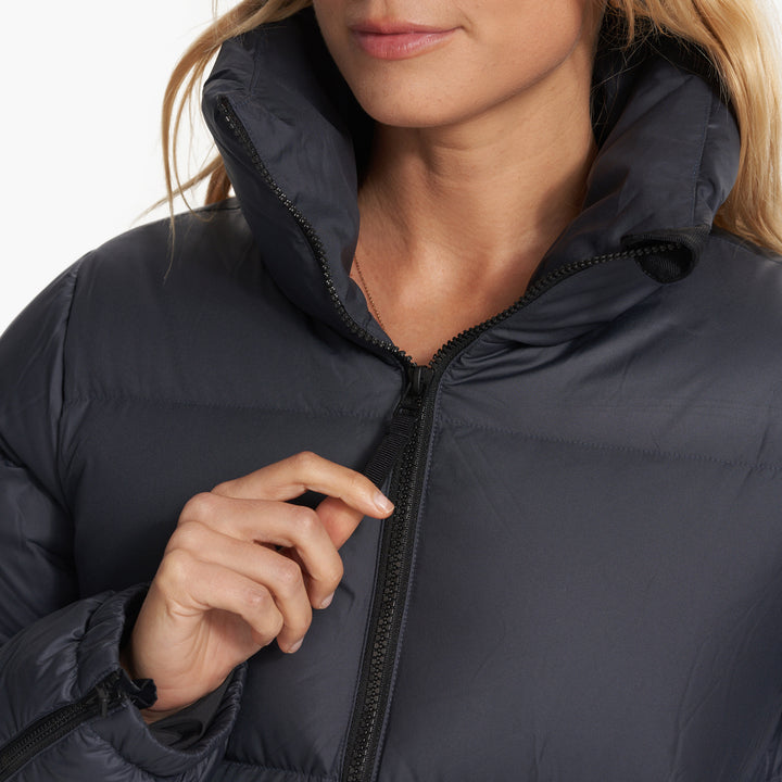 Vuori Hillside Down Jacket - Women's Asphalt