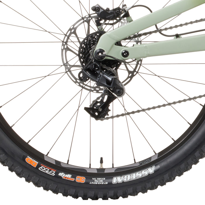 Norco Shore A Park Complete Mountain Bike 2023 Green/Copper