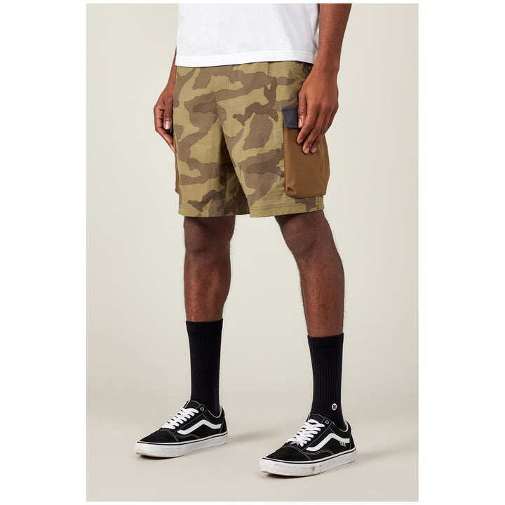 686 Traveler Featherlight Cargo-8" Inseam Shorts - Men's Sage Camo Colorblock