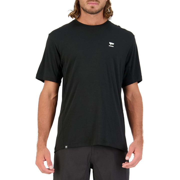 MONS ROYALE Tarn Merino Shift T-Shirt Black