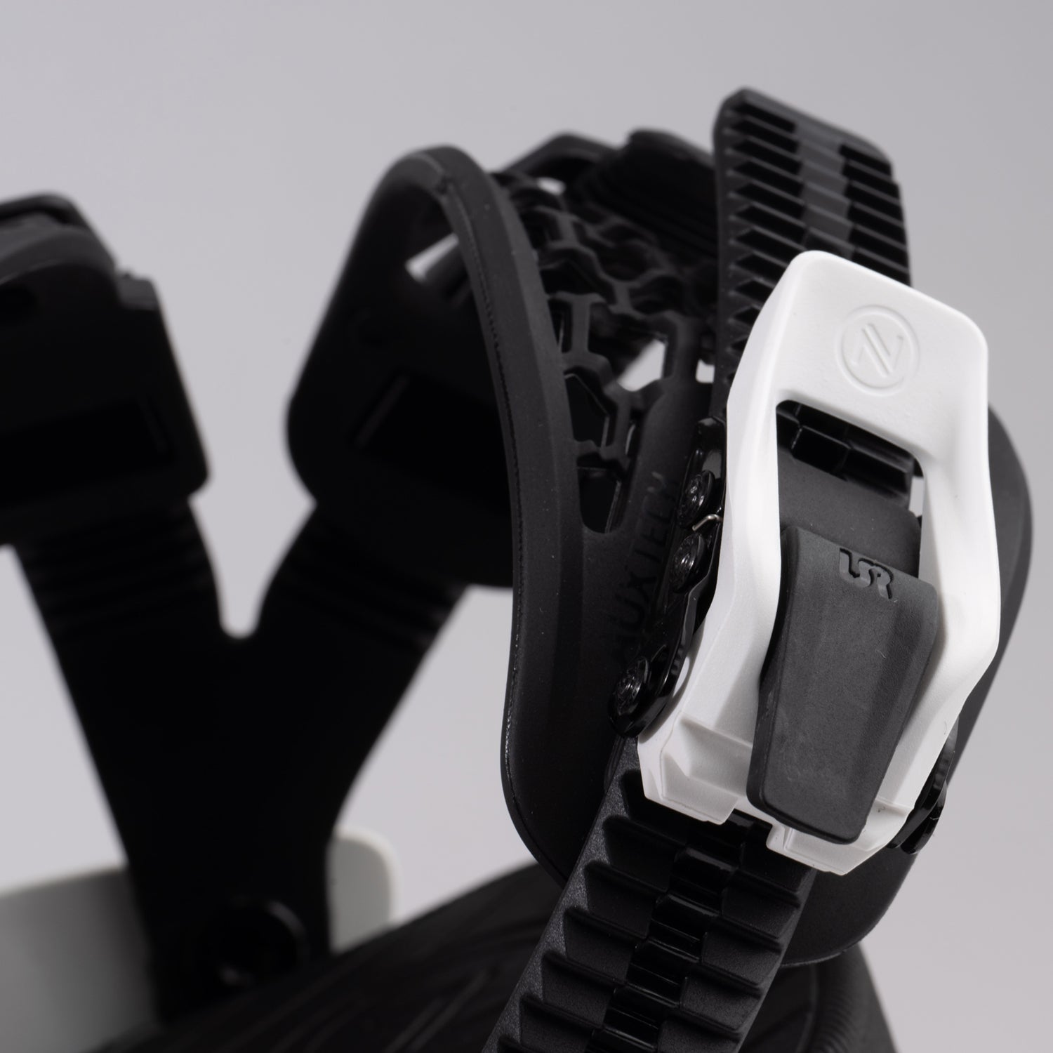 Flow NX2 Hybrid Snowboard Bindings – evo