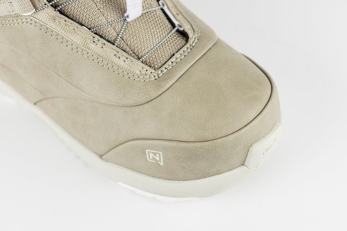 Nitro Crown Boa Snowboard Boots - Women's 2025 Sand
