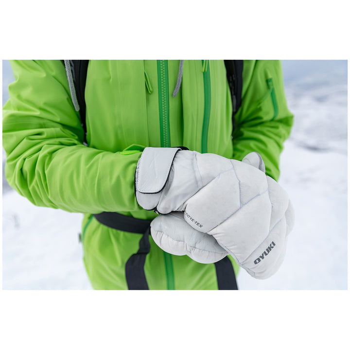 Oyuki Ezo GORE-TEX Mittens - Women's White