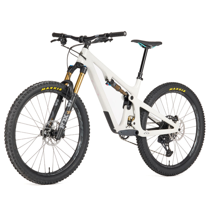 Yeti SB140 C2 Factory 27.5" Complete Mountain Bike 2023 Blanco