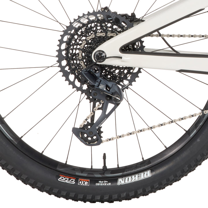 Yeti SB140 C2 Factory 27.5" Complete Mountain Bike 2023 Blanco