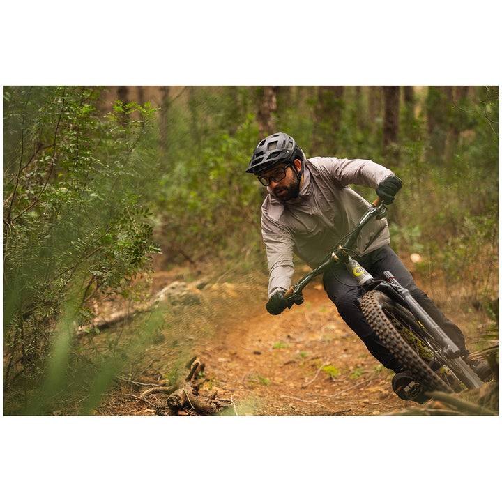 7Mesh Northwinds Windshell Stone