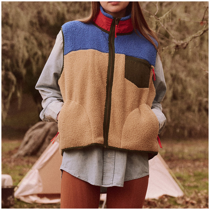 The Great Outdoors The Plush Colorblock Terrain Vest - Women's Ocean Blue & Fawn