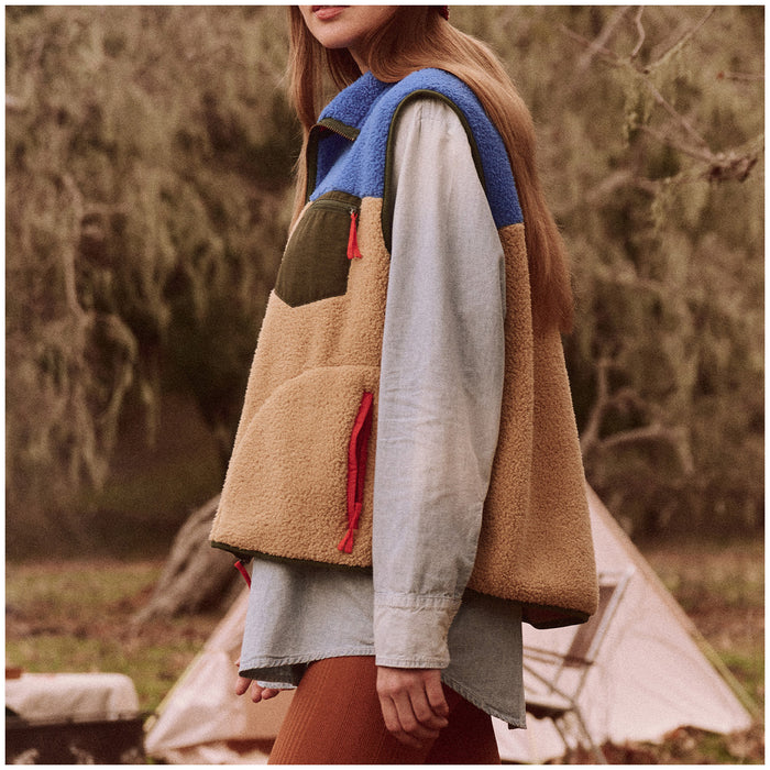 The Great Outdoors The Plush Colorblock Terrain Vest - Women's Ocean Blue & Fawn