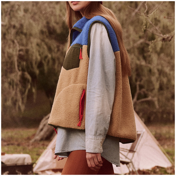 The Great Outdoors The Plush Colorblock Terrain Vest - Women's Ocean Blue & Fawn