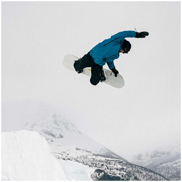 United Shapes Horizon Snowboard 2025