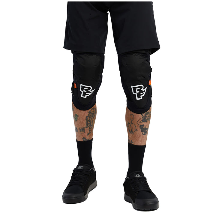 Race Face Ambush Knee Pads Stealth