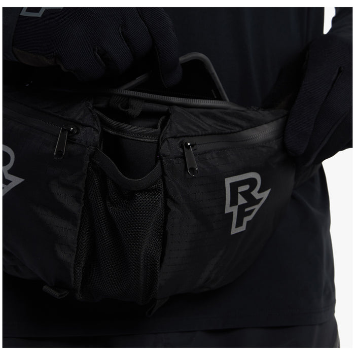 Race Face Stash Quick Rip Hip Bag Stealth