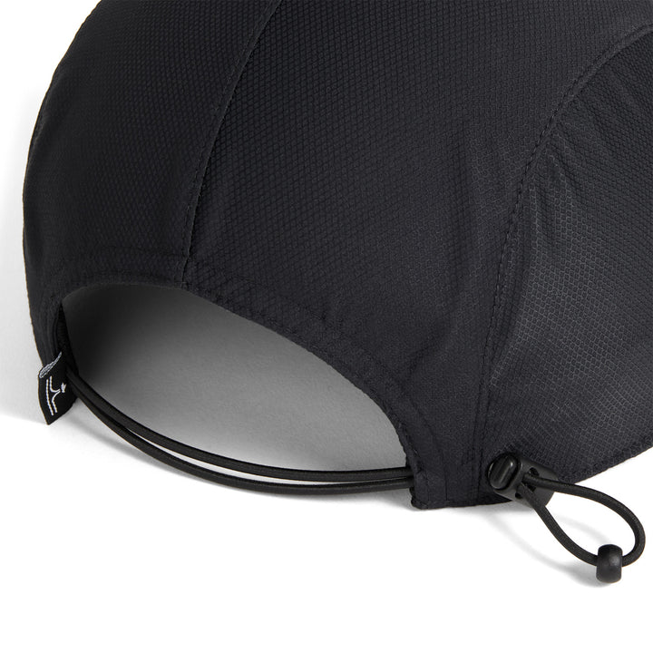 evo 5 Panel Runner Hat Black