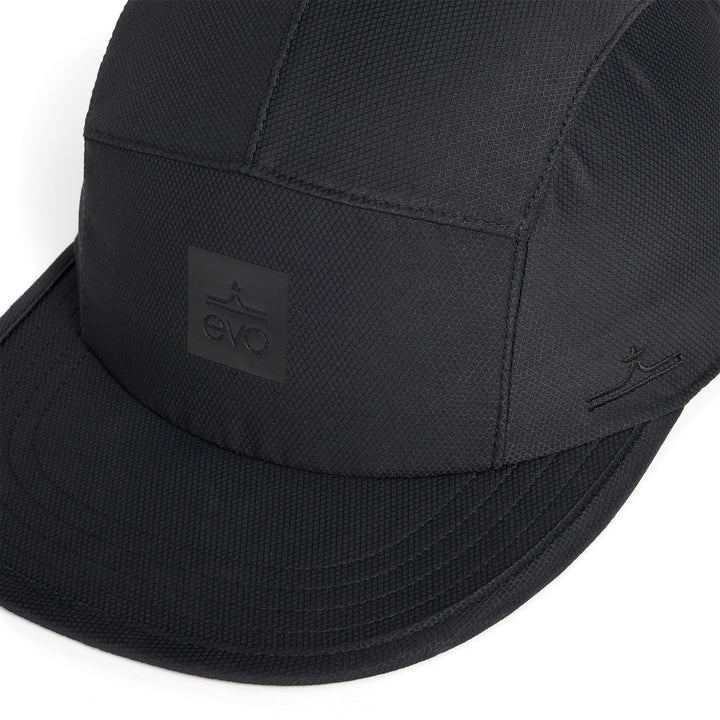 evo 5 Panel Runner Hat Black