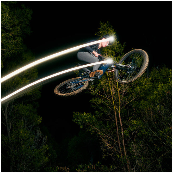 Knog Blinder X 2300 Front Bike Light + 10,000 mAh Battery Black