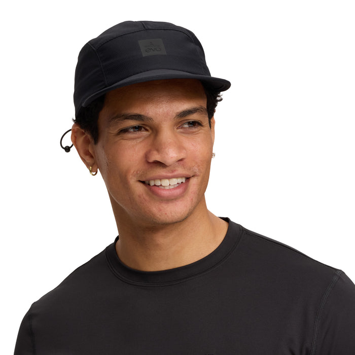evo 5 Panel Runner Hat Black