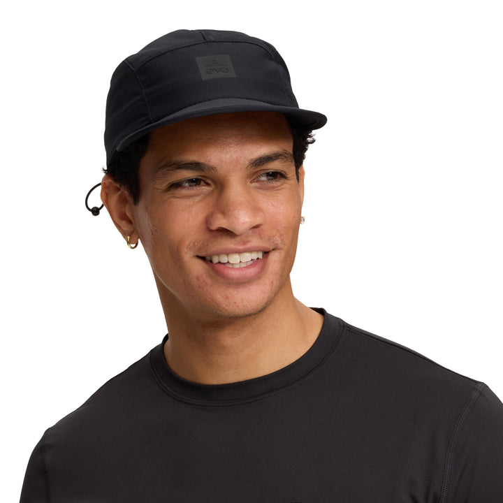 evo 5 Panel Runner Hat Black