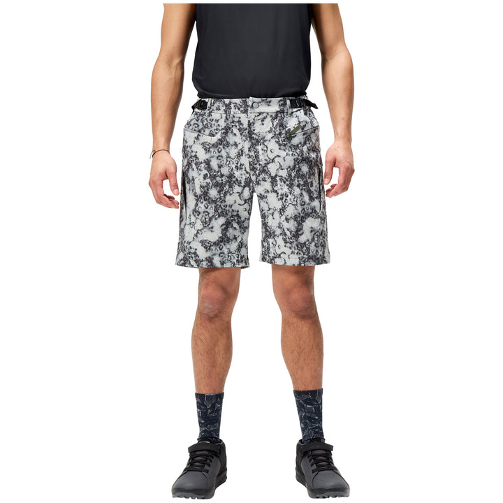 Endura SulTrac Humvee 8" Shorts Dispersed Floral