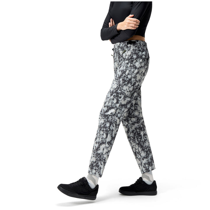 Endura SulTrac Adventure Pants - Women's Dispersed Floral