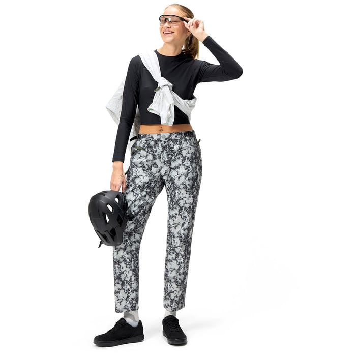 Endura SulTrac Adventure Pants - Women's Dispersed Floral