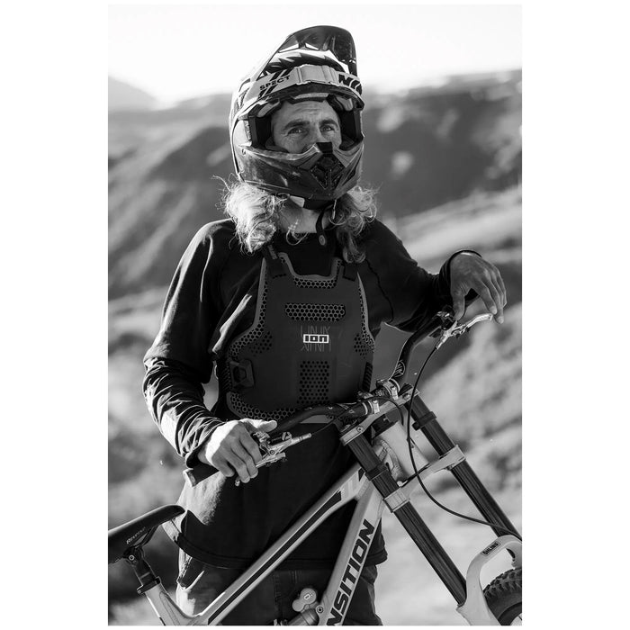 ION Protection Wear Arcon HD Pro Chest Protector Black