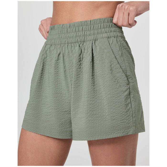 Vuori Villa Textured Shorts - Women's Laurel