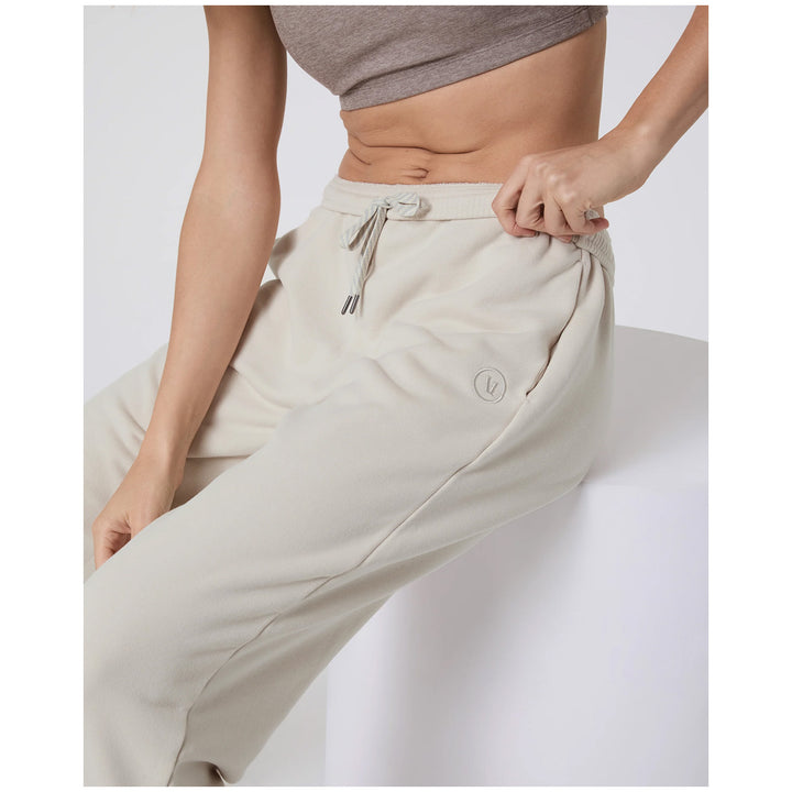 Vuori Sedona Sweatpant - Women's Bone