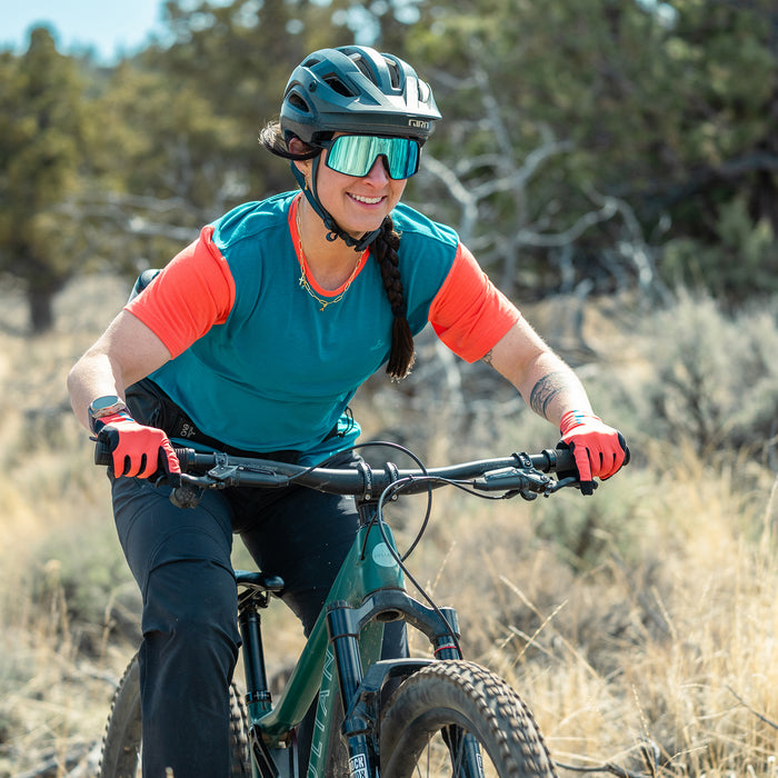 evo Lookout Short-Sleeve Bike Jersey - Women's Neptune Blue