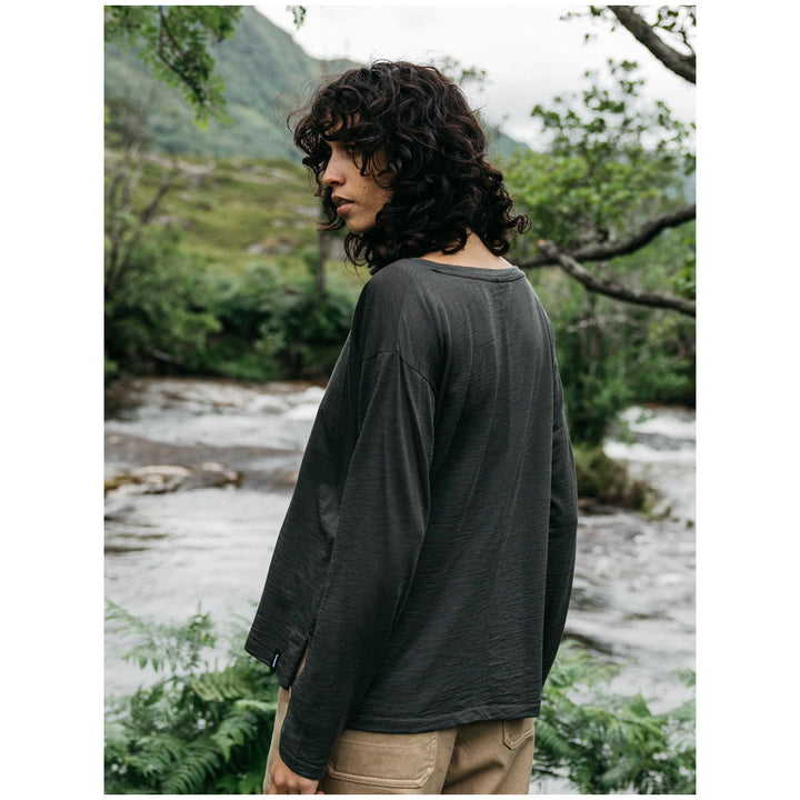 Finisterre Seeker Merino Long-Sleeve Tee - Women's Raven