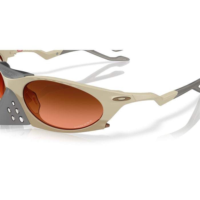 Oakley Plantaris Sunglasses Matte Sand/Prizm Brown Gradient