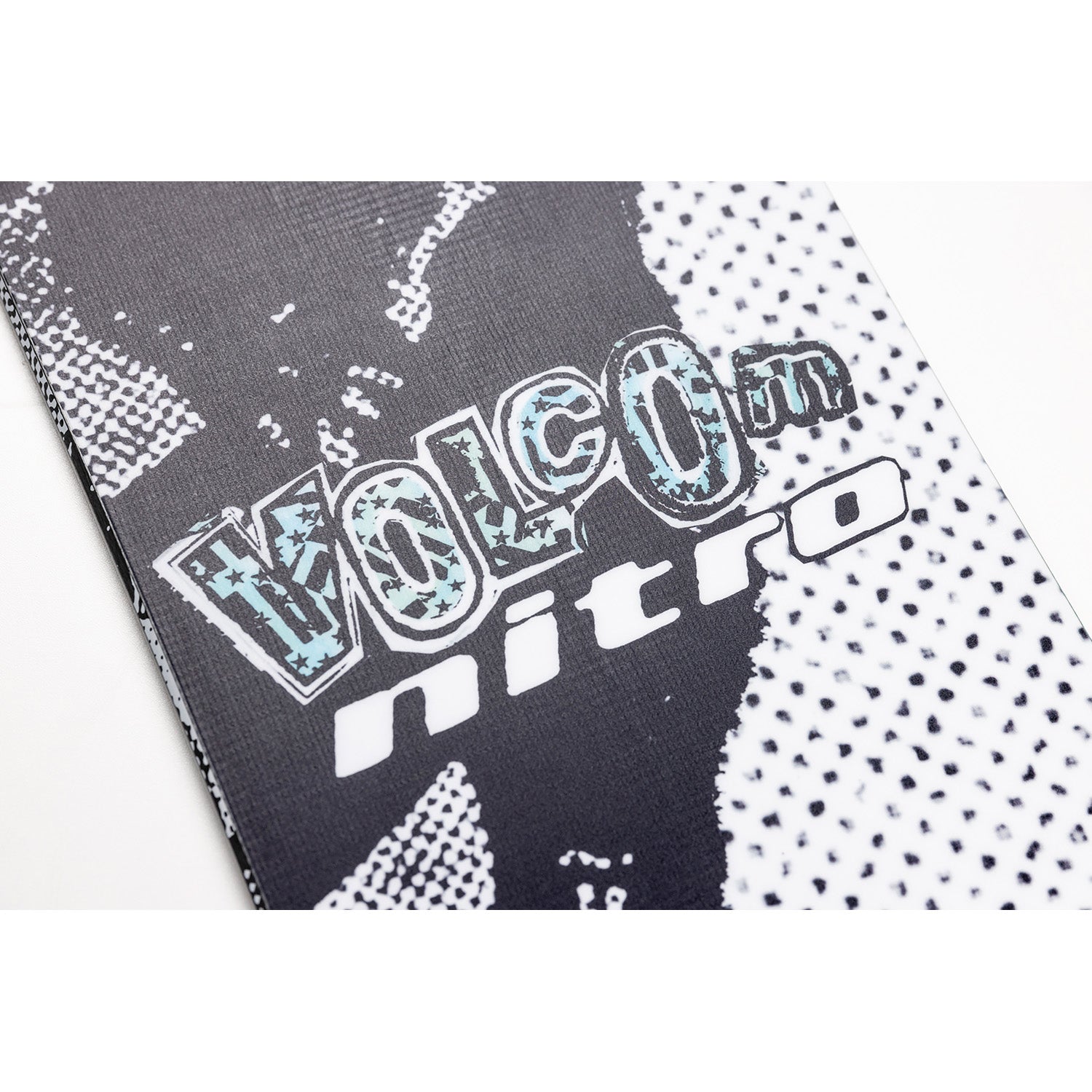 Nitro Alternator x Volcom Snowboard 2026 – evo
