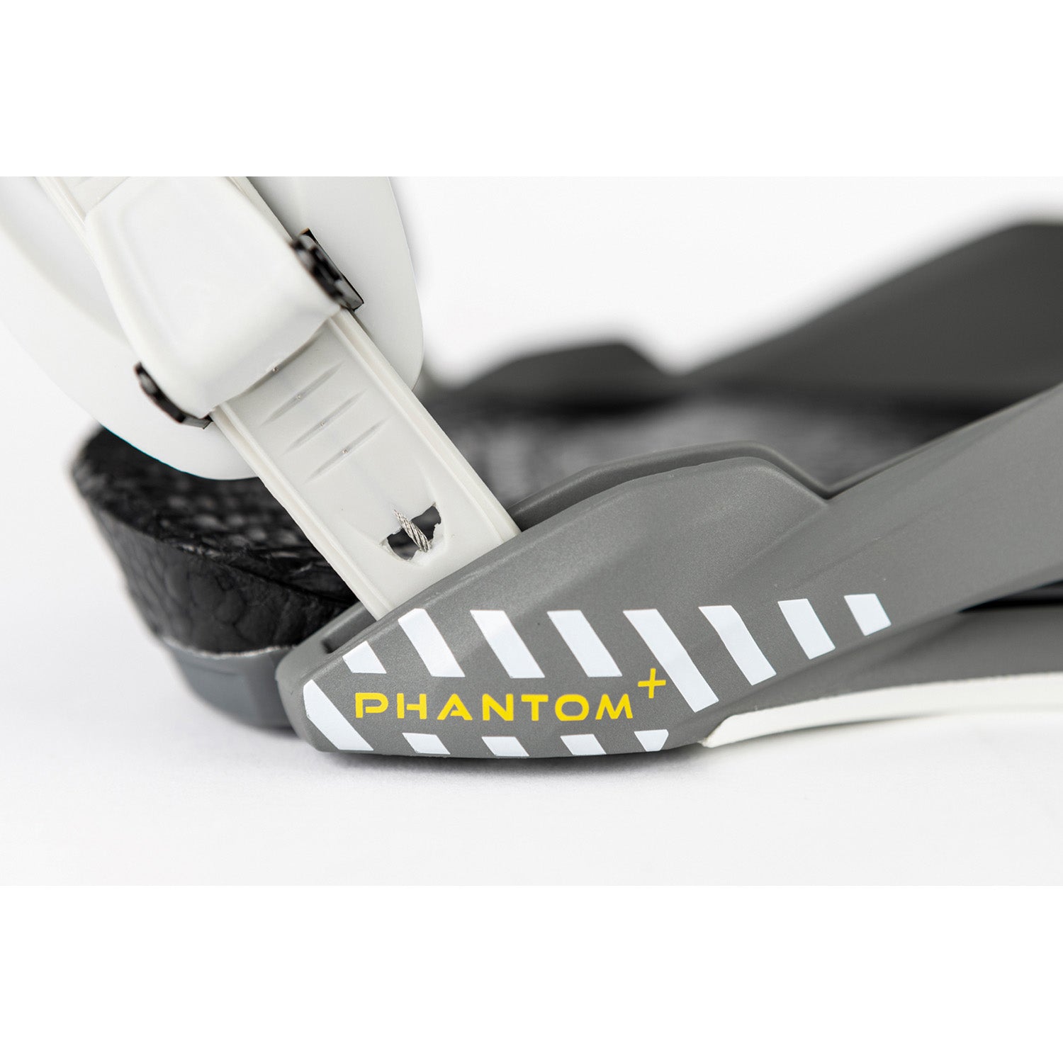 Nitro Phantom + Snowboard Bindings 2026 – evo