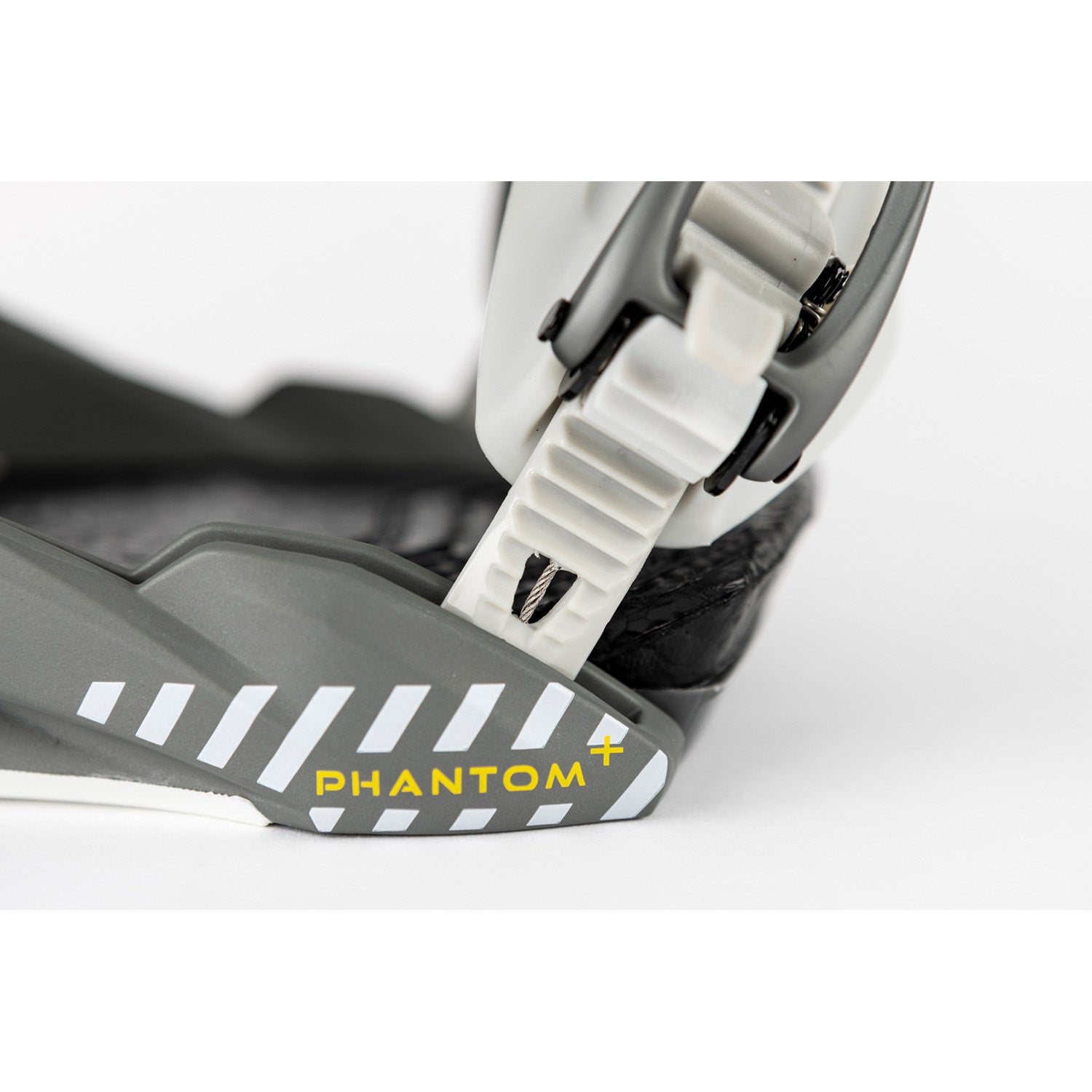 Nitro Phantom + Snowboard Bindings 2026 – evo