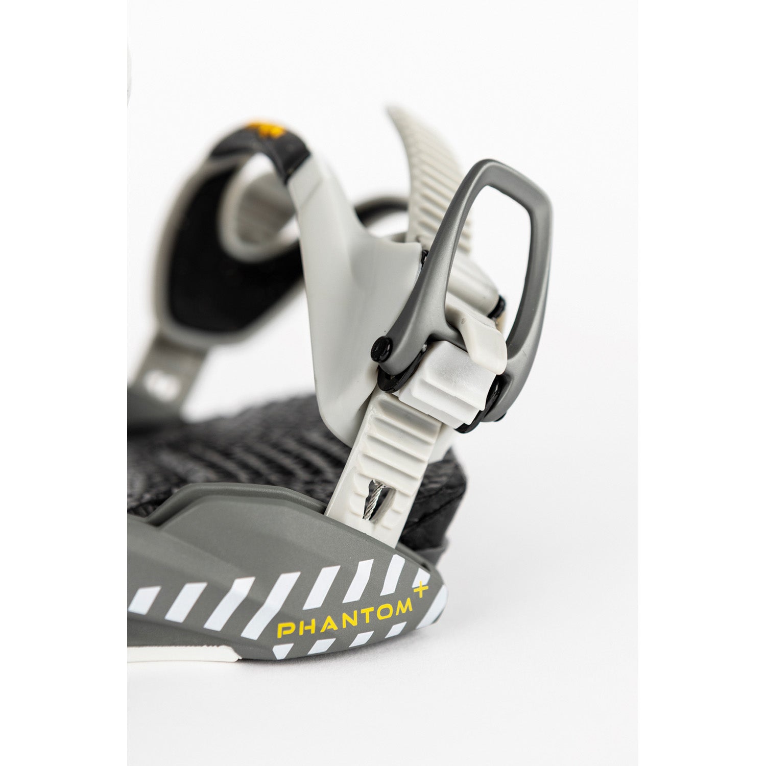 Nitro Phantom + Snowboard Bindings 2026 – evo