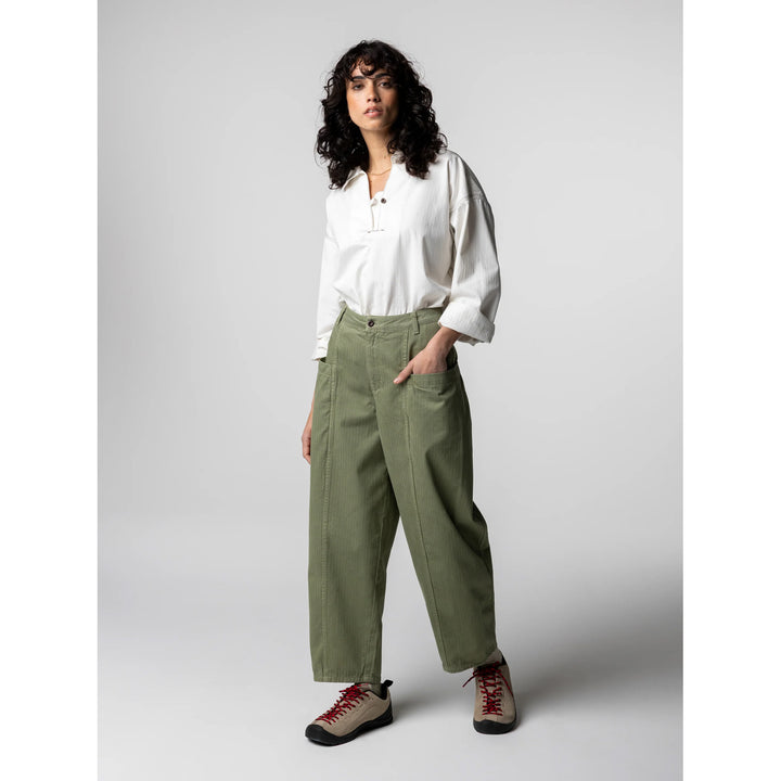 Finisterre Croft Barrel Trouser - Women's Bayleaf