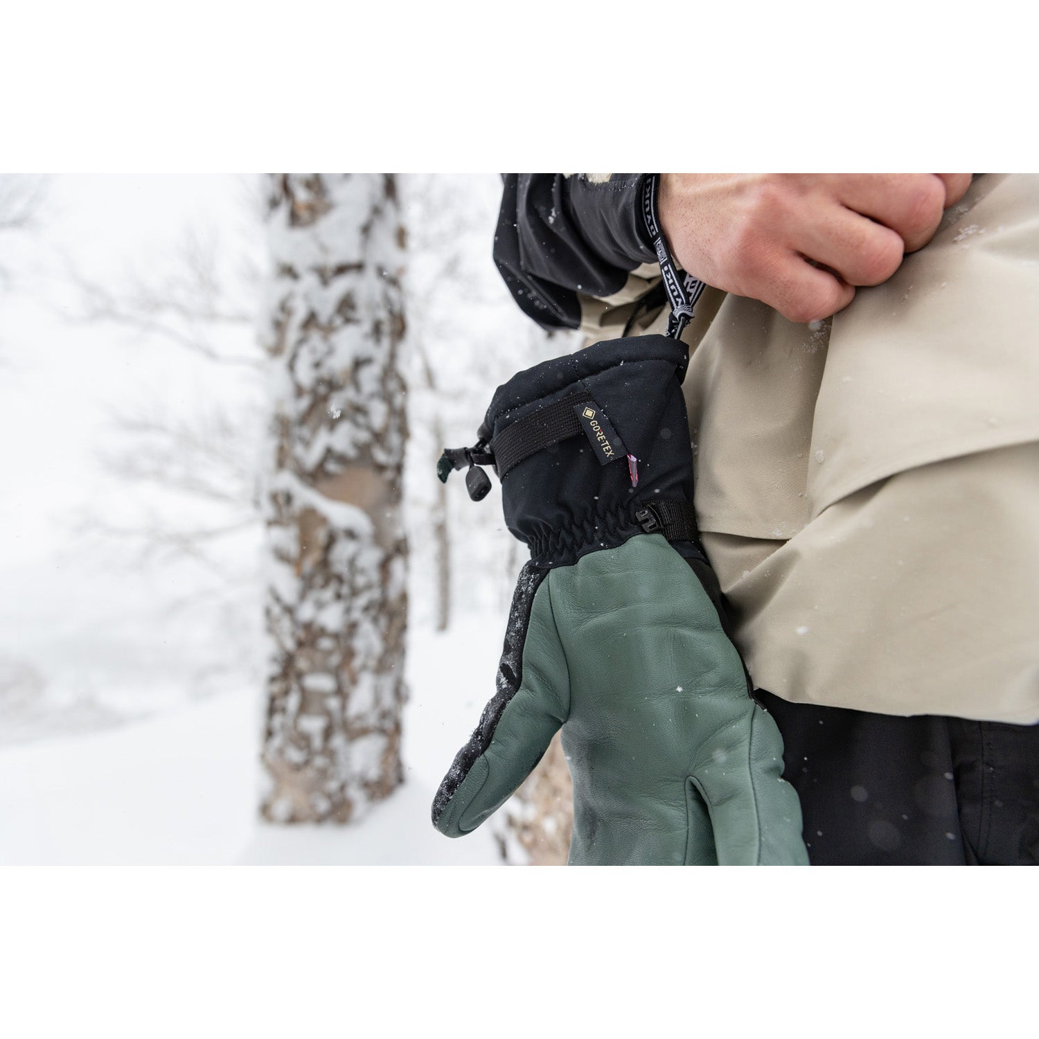 Oyuki Shaka GORE-TEX Mittens – evo