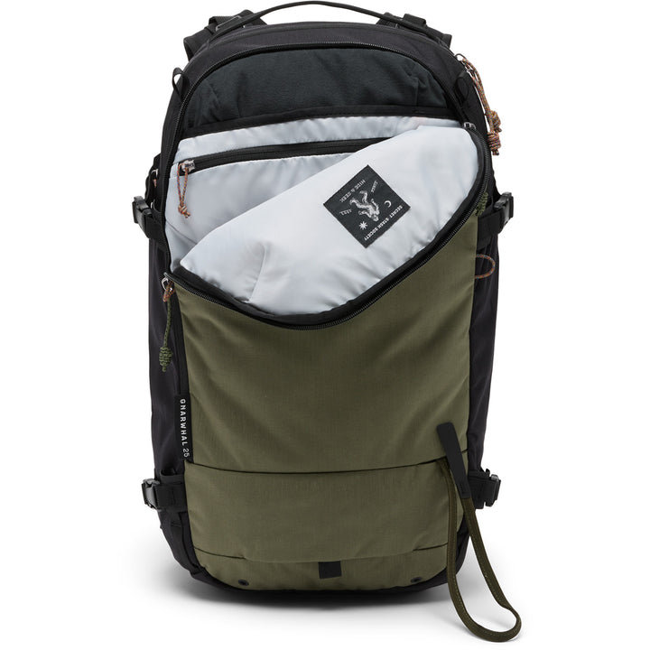 Mountain Hardwear Gnarwhal™ 25 Backpack Stone Green