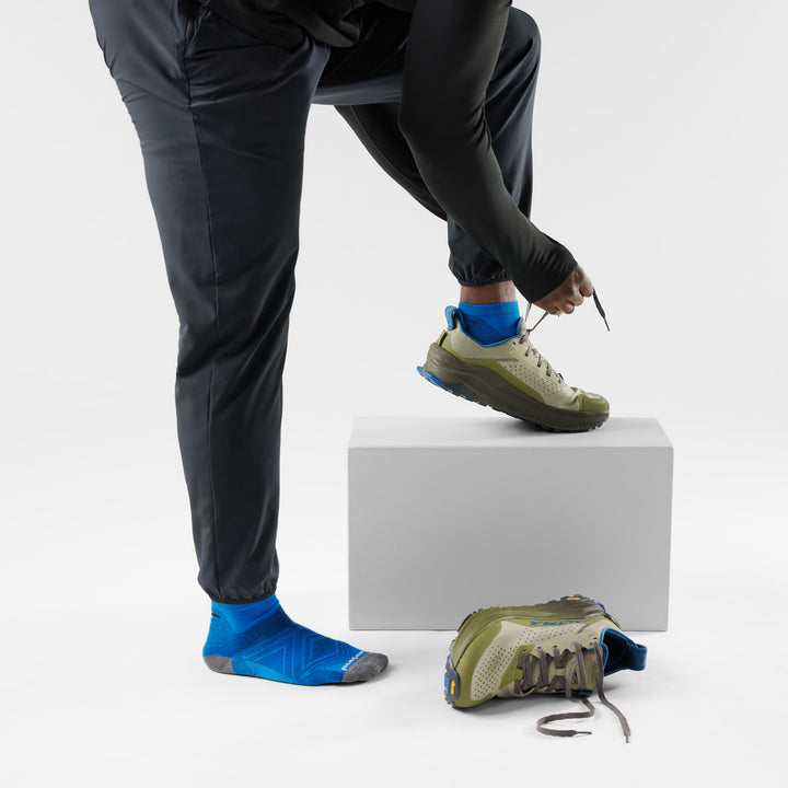 Smartwool Run Zero Cushion Ankle Socks - Men's Laguna Blue-Deep Navy