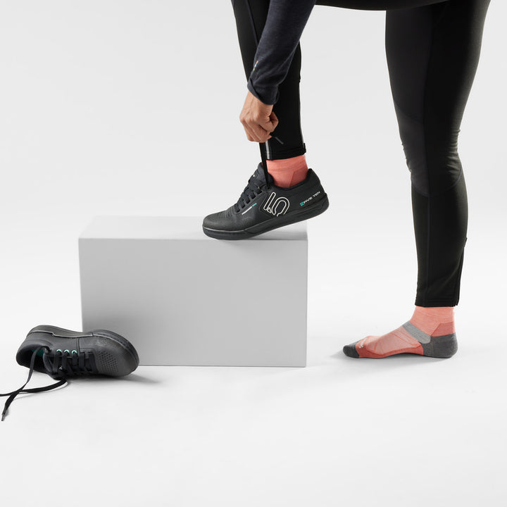 Smartwool Bike Zero Cushion Ankle Socks - Women's Wild Salmon