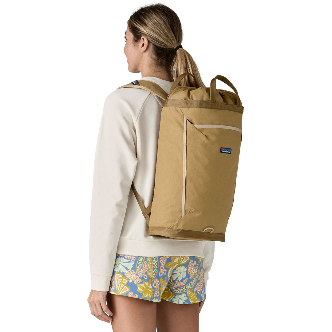 patagonia fieldsmith backpack Lid Pack Worn Wear The internal lining is a blend of technology and sustainability Patagonia Fieldsmith Linked Pack Classic