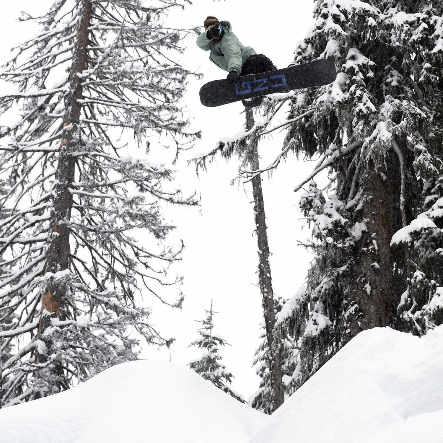 GNU Banked Country C3 Snowboard 2026 – evo