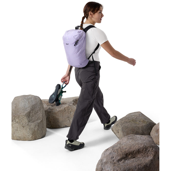 Arc'teryx Konseal 15L Backpack Mallow