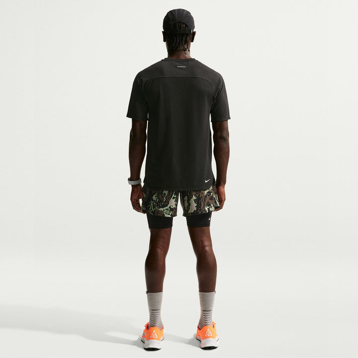 Nike ACG Dri-Fit ADV Solar Chase NGR Short-Sleeve Shirt - Men's Black/Summit White