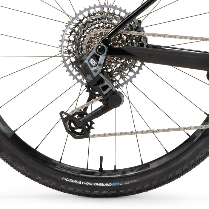 Santa Cruz Skitch 1.1 CC GX AXS Flat Bar 700c Complete eBike 2026 Gloss Black